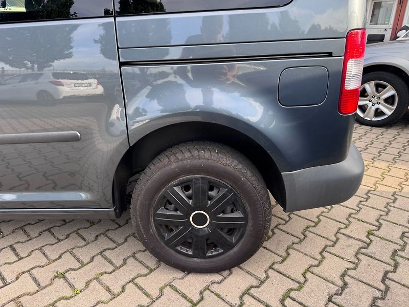 Volkswagen Caddy (2009) 1,9 TDI 77 KW 2X ŠOUPAČKY STK - fotka 14 z 45