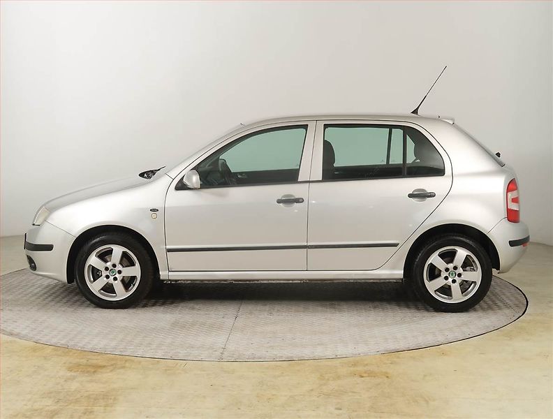Škoda Fabia (2005) 1.4 16V, po STK, jezdí výborně - fotka 3 z 15