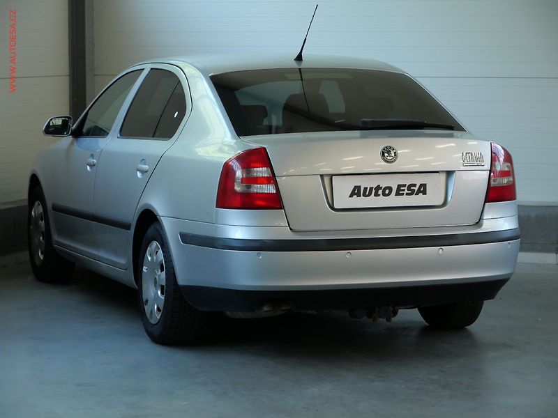 Škoda Octavia (2008) 1.9TDI, ČR, autoAC - fotka 6 z 16
