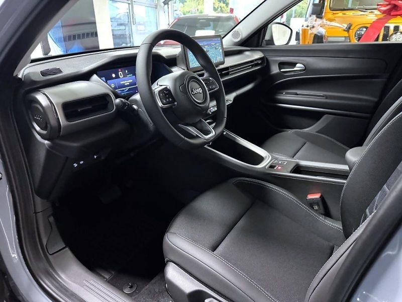 Jeep Avenger (2026) Electric Altitude 54 kWh 156k - fotka 7 z 20