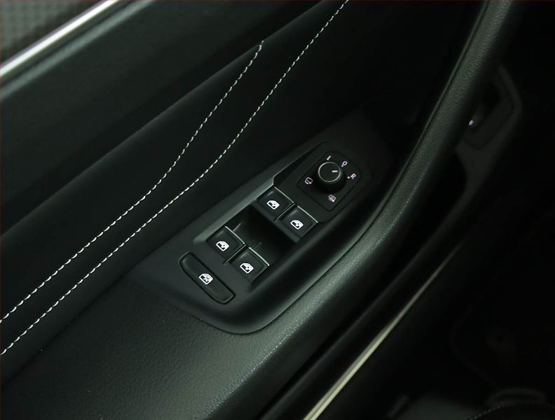 Volkswagen Passat (2022) Alltrack 2.0 TDI - fotka 16 z 17