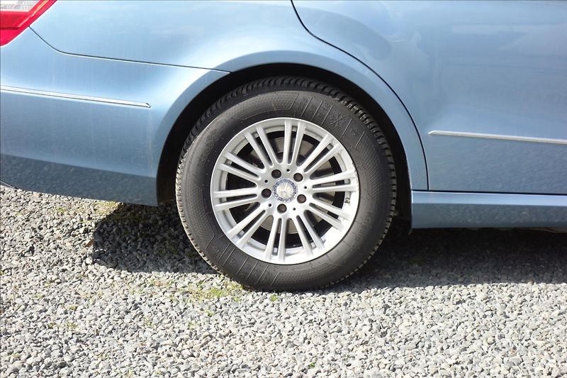 Mercedes-Benz Třídy E 350 CDi 195KW,ELEGANCE. - fotka 9 z 35