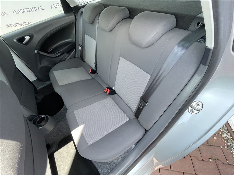 Seat Ibiza 1,2 TSi,77kW,serv.kn. - fotka 20 z 20