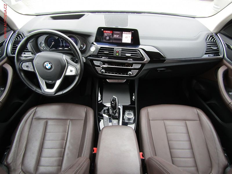 BMW X3 (2021) 2.0d xDrive20d, ČR, AT, navi - fotka 8 z 21