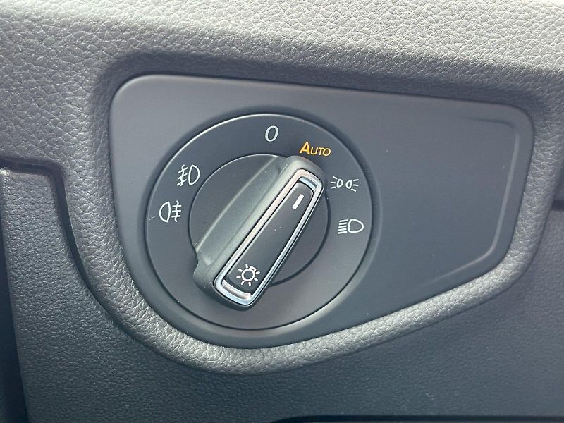Volkswagen Touran (2022) 1.5 TSI 110 kW DSG Highline 7- - fotka 7 z 34