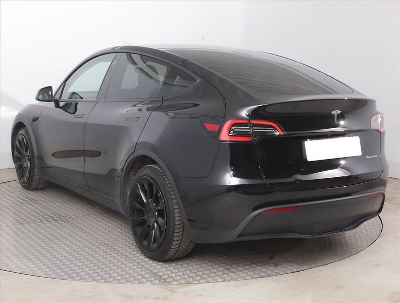 Tesla Model Y (2023) Long Range AWD 79kWh, SoH 93% - fotka 4 z 22