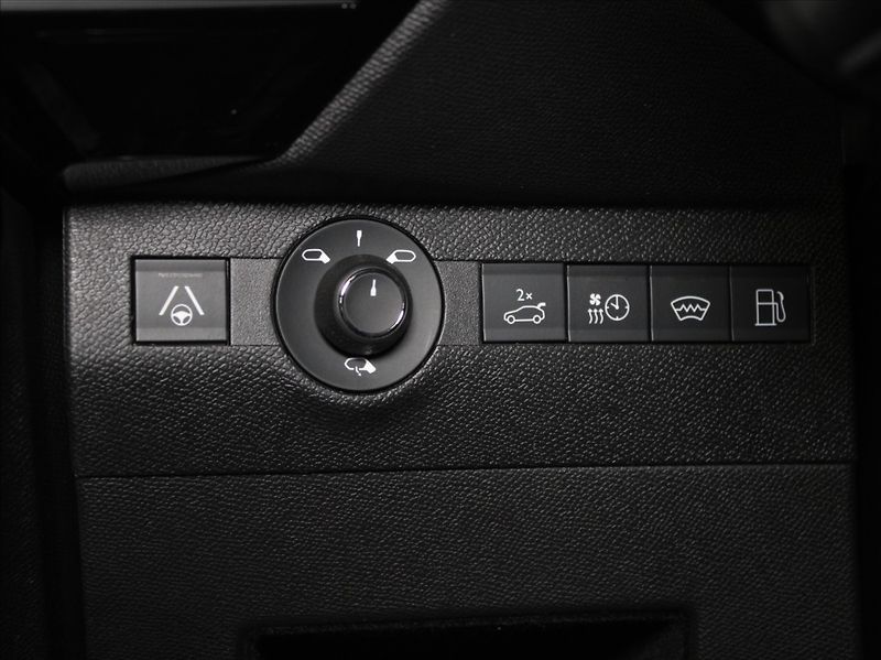 DS Automobiles DS7 Crossback 1,6 PHEV 360koní 4x4 VÝPRODEJ! - fotka 22 z 31