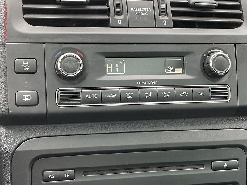 Škoda Roomster (2014) 1.2 TSi, Scout, +kola, panor - fotka 15 z 18