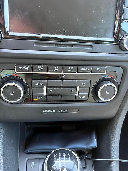 Volkswagen Golf (2011) - fotka 31 z 36