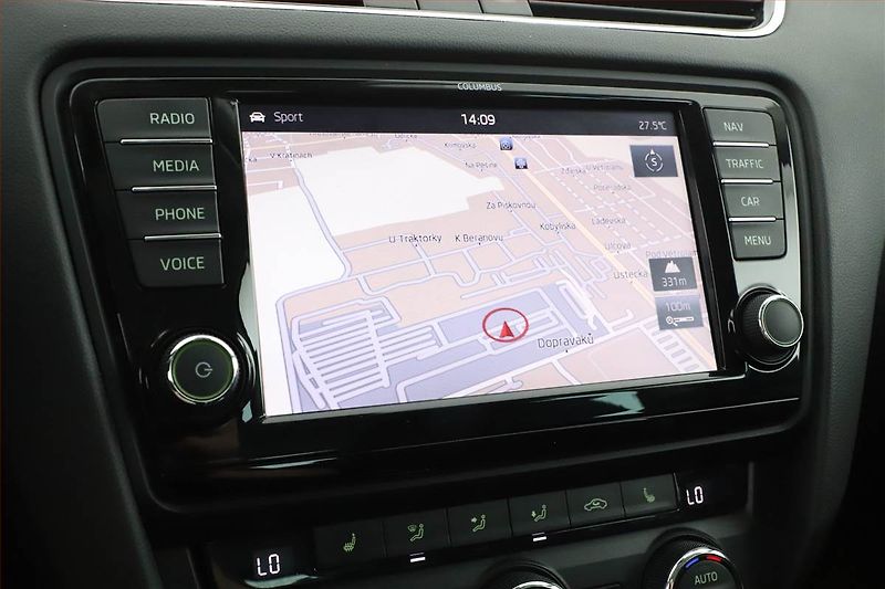 Škoda Octavia (2013) 1.8 TSI, Automat, Serv.kniha - fotka 18 z 21