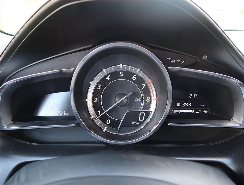 Mazda CX-3 (2015) Revolution TOP 2.0 Skyactiv-G - fotka 11 z 22