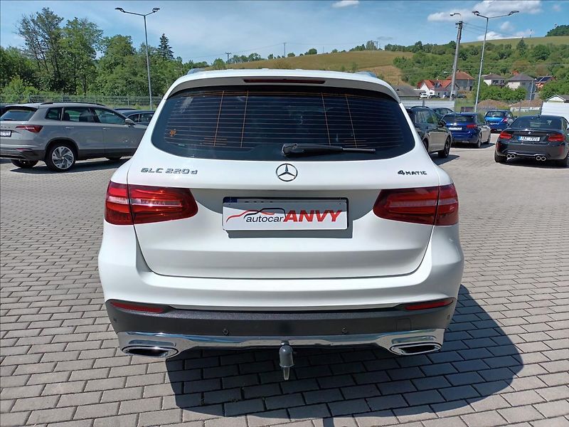 Mercedes-Benz GLC 2,1 220D,ČR,1MAJ,KŮŽE,TZ,NAVI, - fotka 6 z 44
