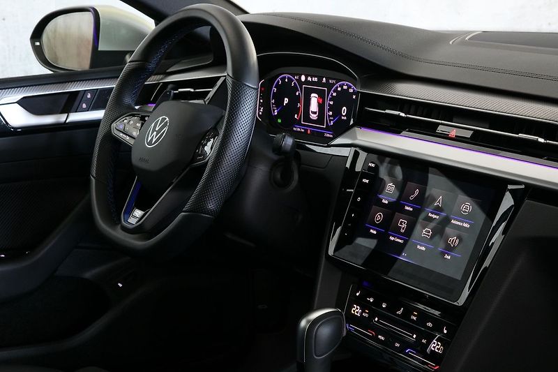Volkswagen Arteon Shooting Brake R 2.0TSI 235kW DSG Pano Tažné - fotka 17 z 38