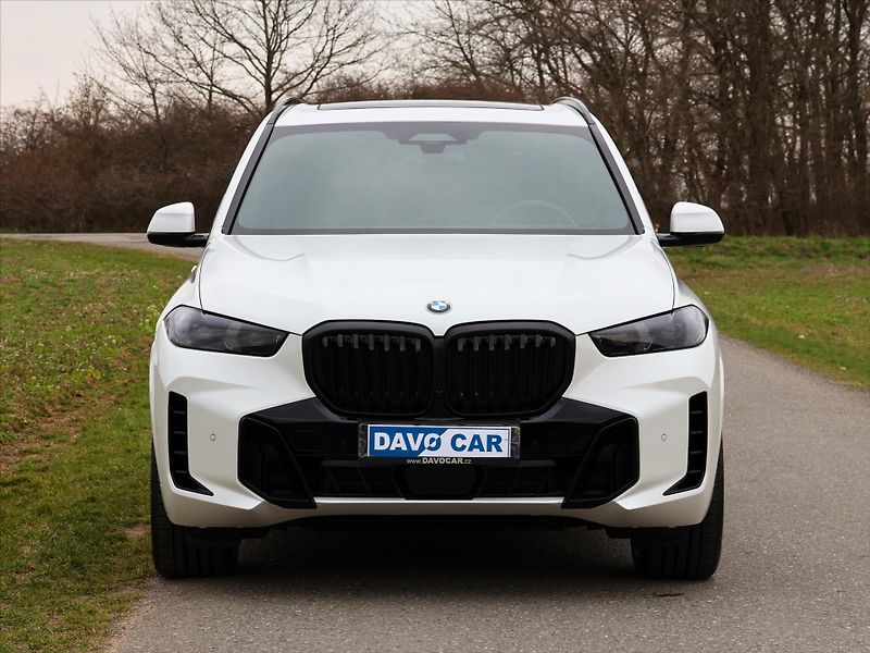BMW X5 3,0 xDrive40d 259kW Mpacket - fotka 2 z 45