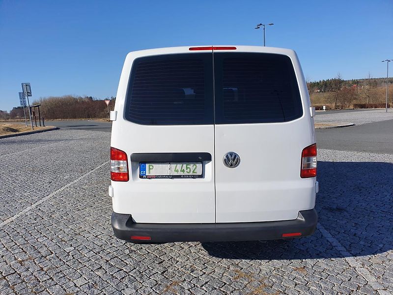 Volkswagen Transporter (2011) 2L 75kw 7míst, splátky  - fotka 8 z 23