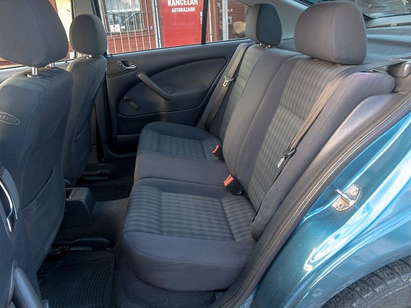 Škoda Octavia (2003) 1.6MPI 75KW – PO ROZVODECH - fotka 25 z 35