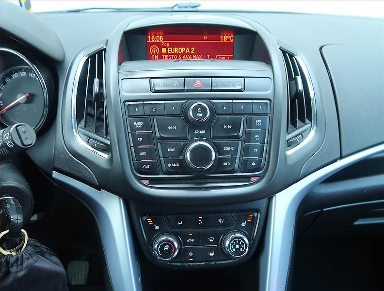 Opel Zafira (2012) 2.0 CDTI, Tažné, jezdí výborně - fotka 12 z 18