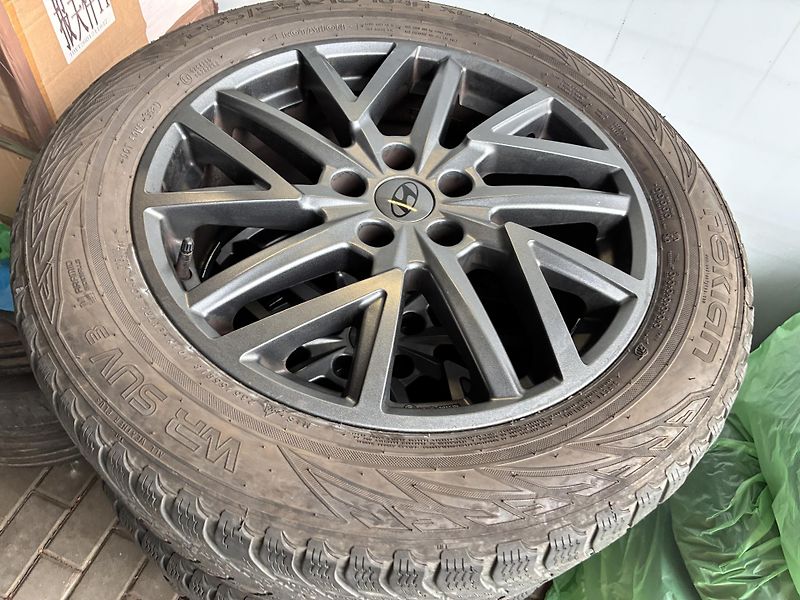 Hyundai Tucson 1.6T-GDi 110kW REZERVACE - fotka 36 z 36
