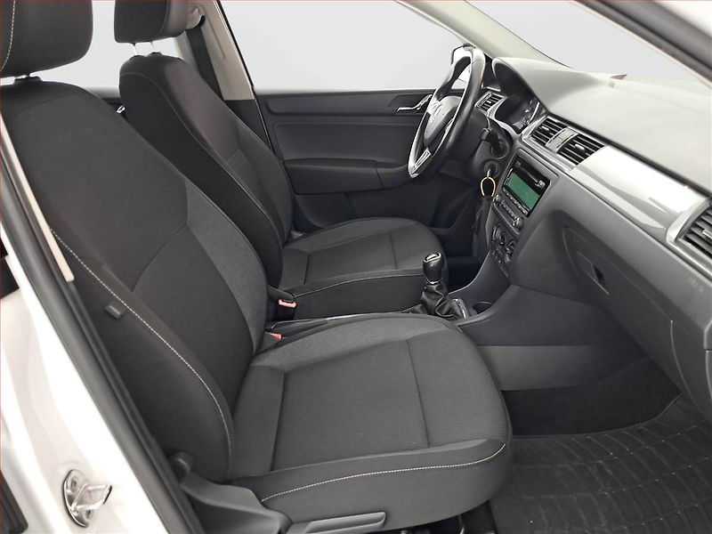 Škoda Rapid (2015) 1.2 TSI - fotka 9 z 17
