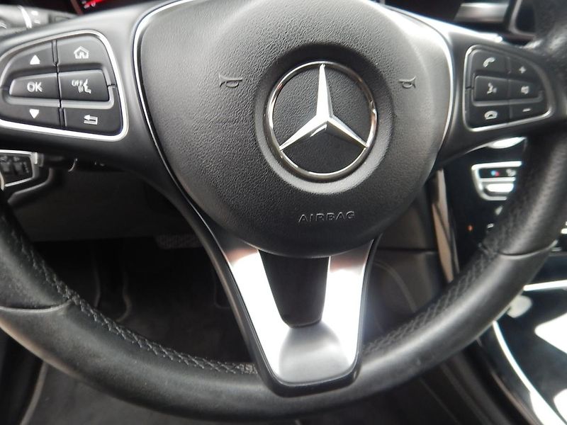 Mercedes-Benz GLC (2016) 220 D 4MATIC DPH BUSINESS-DPH - fotka 19 z 33