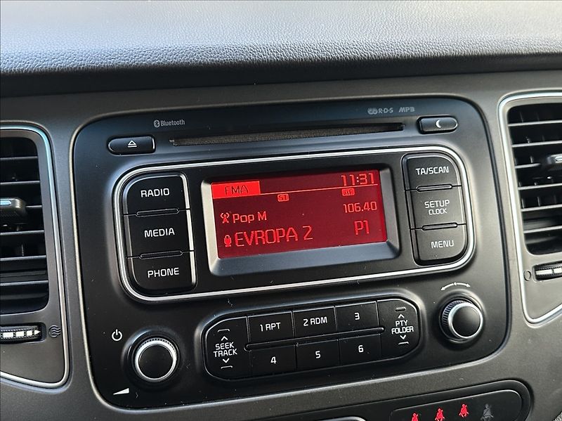 Kia Carens 1,6 GDI 135PS  Comfort Plus - fotka 32 z 50