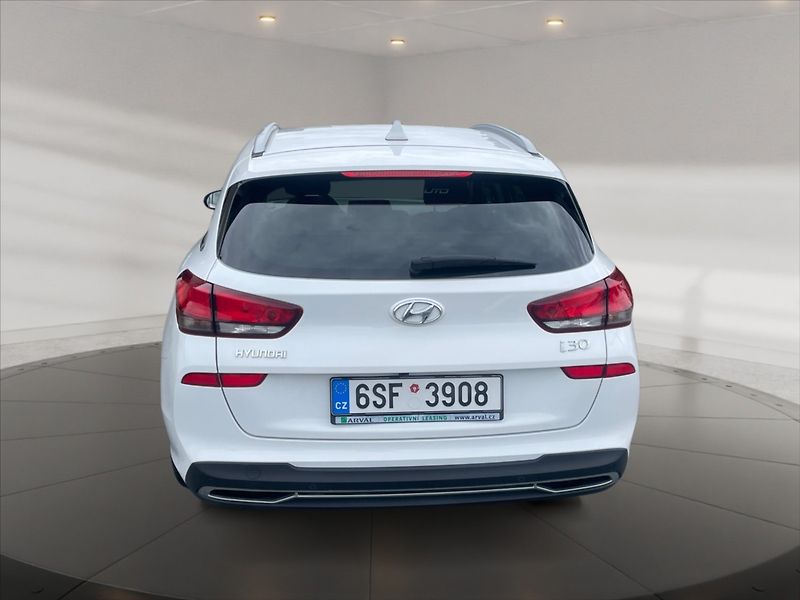 Hyundai i30 1,0 TGDI Smart - fotka 5 z 11