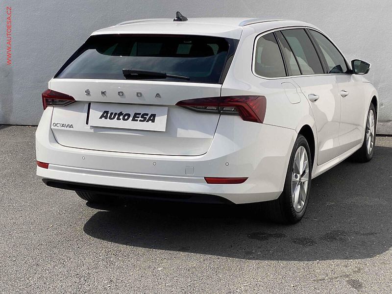 Škoda Octavia (2023) 2.0 TDi, Style, DSG, Webasto - fotka 4 z 20