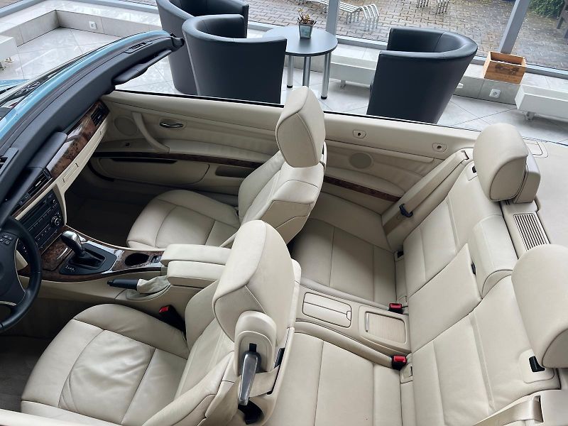 BMW Řada 3 320 i  E93  Cabrio  - fotka 8 z 14
