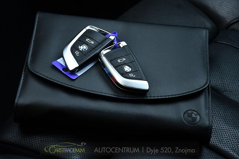 BMW X6 M50d HUD 360KAM ACC - fotka 37 z 57