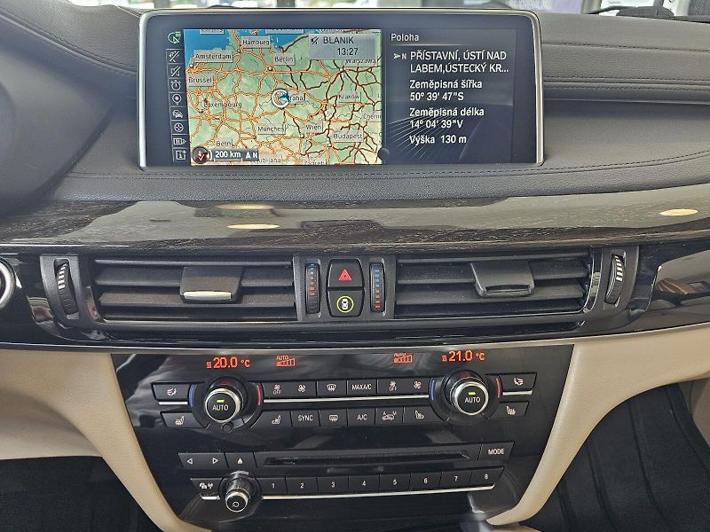 BMW X6 xDrive30d - fotka 25 z 31