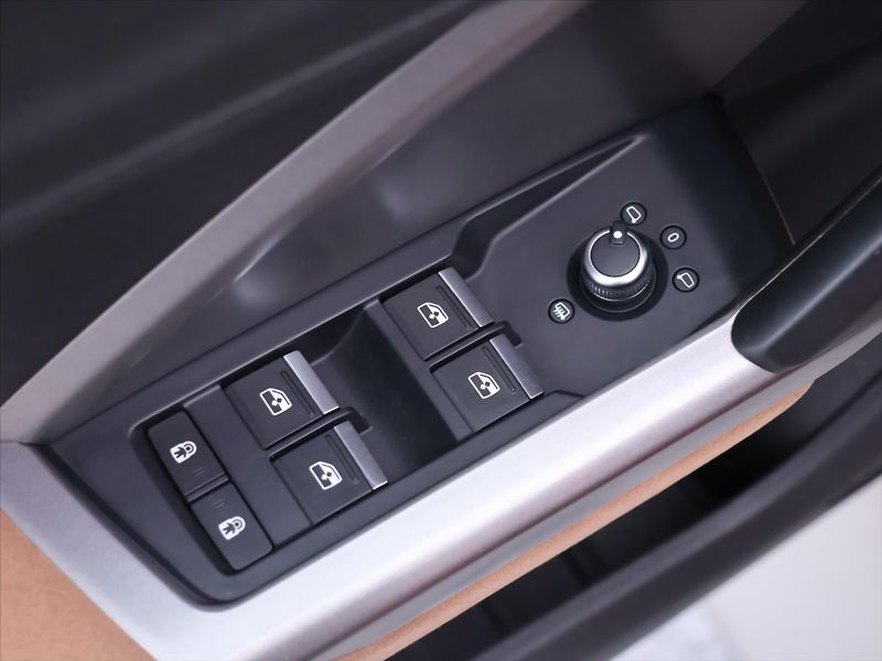 Audi Q3 2,0 TDI Advanced Virtual CZ DP - fotka 15 z 34