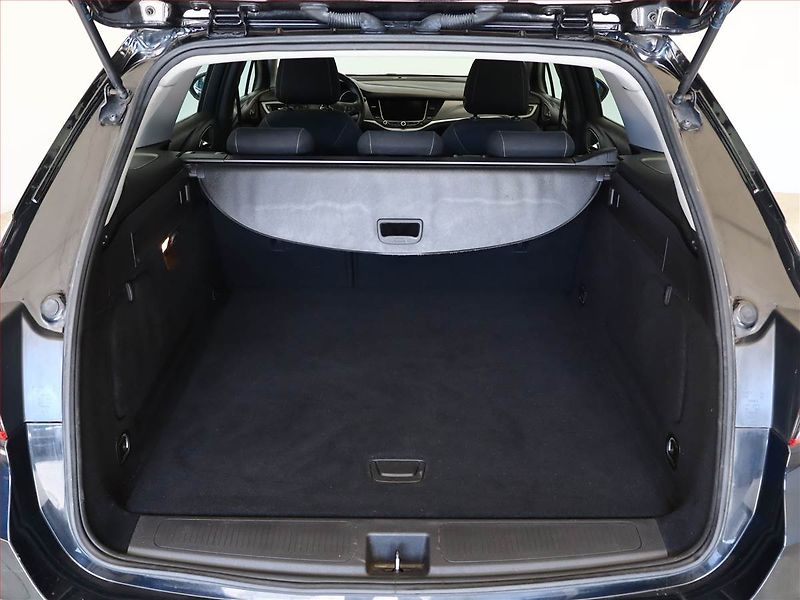 Opel Astra (2017) 1.6 CDTI, Automat, Navi - fotka 12 z 14