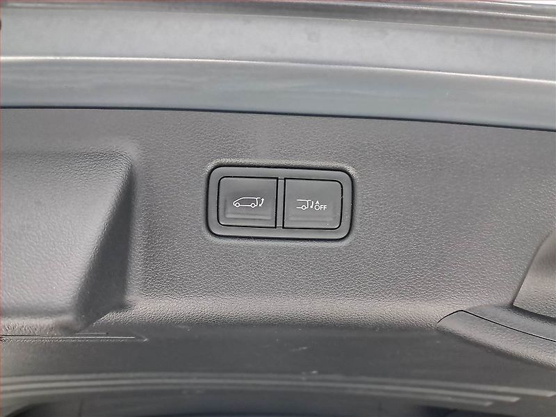 Hyundai Staria (2021) 2.2 CRDi - fotka 16 z 24