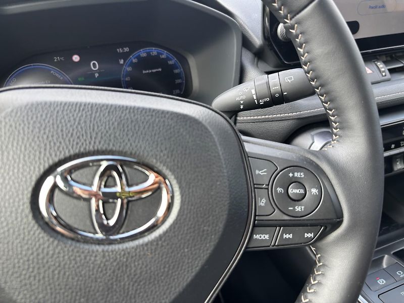 Toyota RAV4 2.5 HSD e-CVT AWD GR-Sport - fotka 18 z 29
