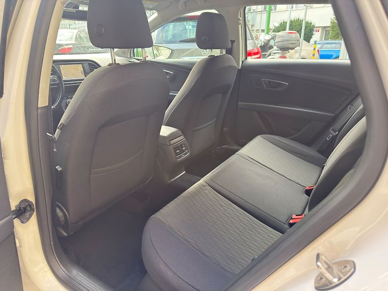 Seat Leon (2016) 1.6 TDI Style - fotka 12 z 25