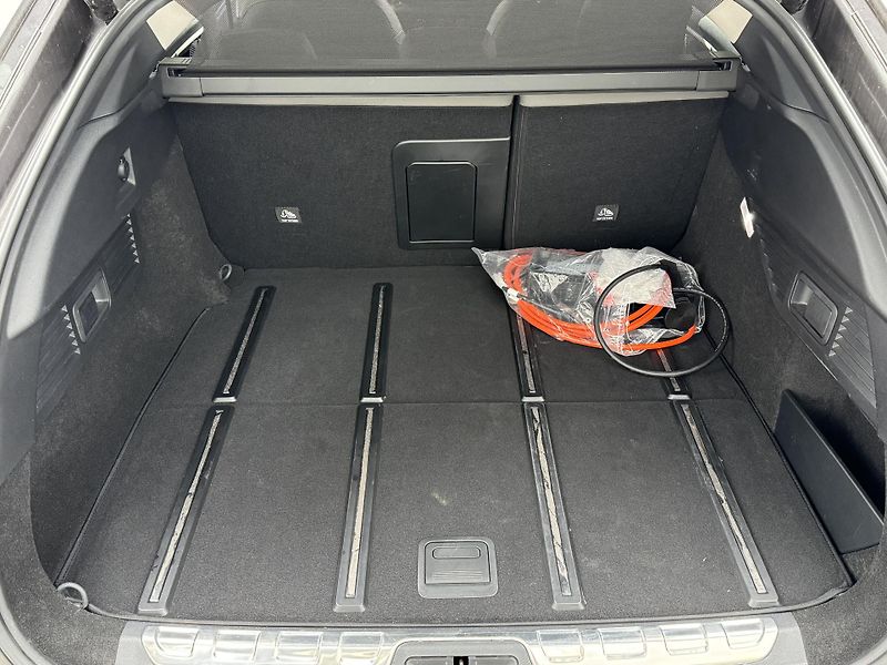 Citroën C5 X (2023) ShinePack 1.6 Hybrid 225k EAT8 - fotka 4 z 6