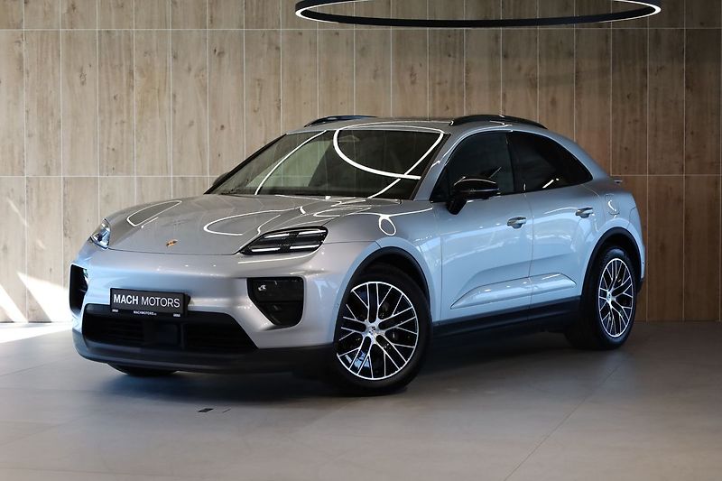 Porsche Macan 4, DriveAssist, Chrono, Masáž - fotka 1 z 37