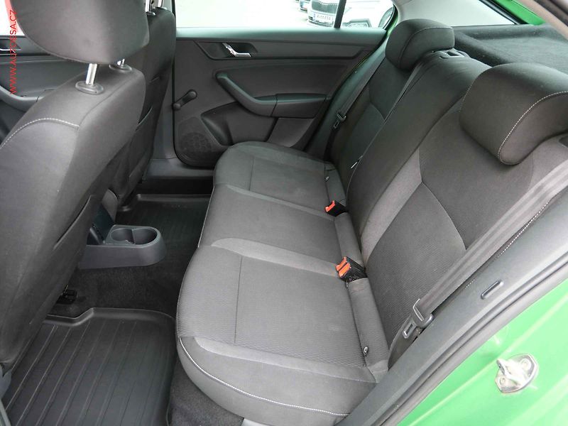 Škoda Rapid (2014) 1.6TDi, ČR, Klima - fotka 10 z 13