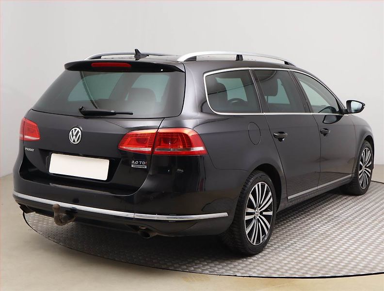 Volkswagen Passat (2014) 2.0 TDI, 4X4, Automat - fotka 5 z 22
