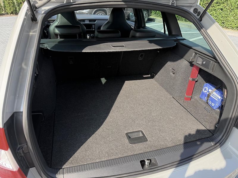 Škoda Octavia 2.0 TDi 135 kW/Challenge - fotka 13 z 23