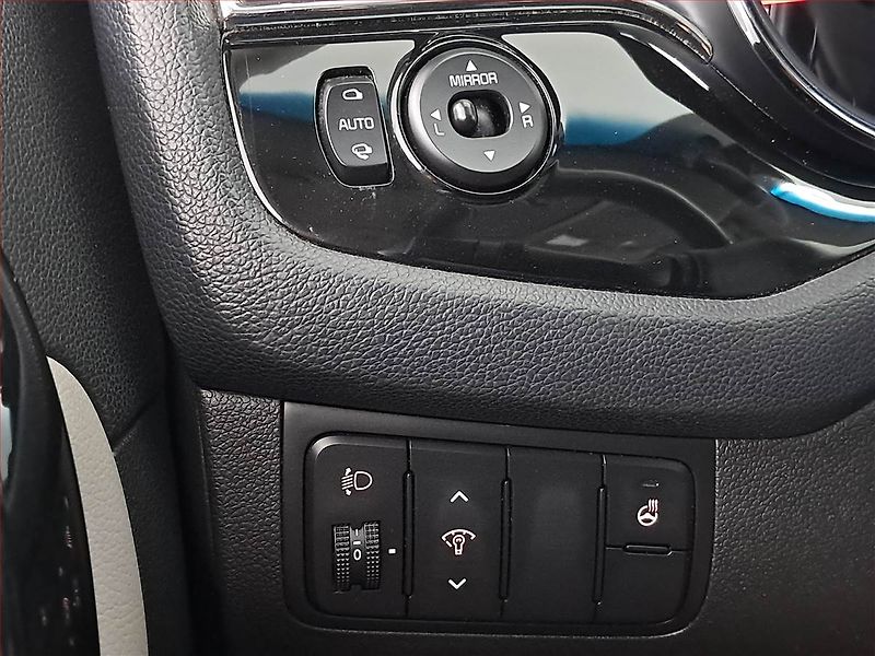 Kia Ceed (2017) 1.6 GDI, Serv.kniha, Navi - fotka 19 z 20