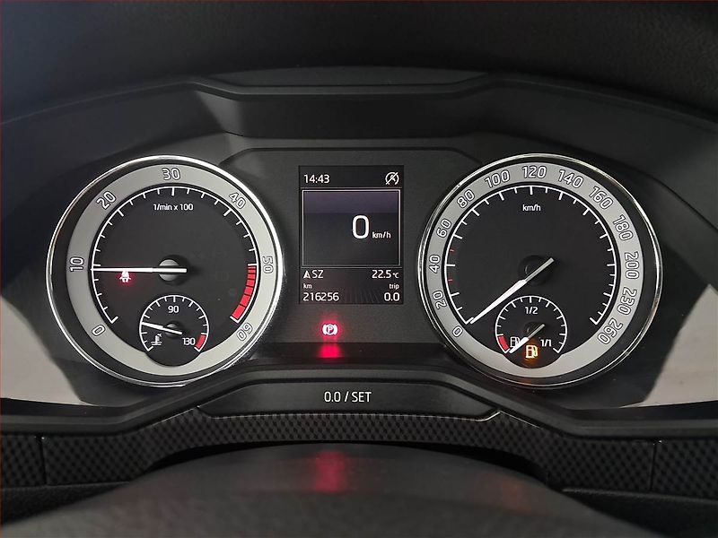 Škoda Superb (2017) Sportline 2.0 TDI, Kůže, Navi - fotka 11 z 20