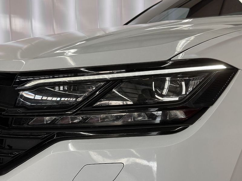 Volkswagen Touareg 3.0TDI 210KW 4MOTION R-LINE, V - fotka 8 z 35