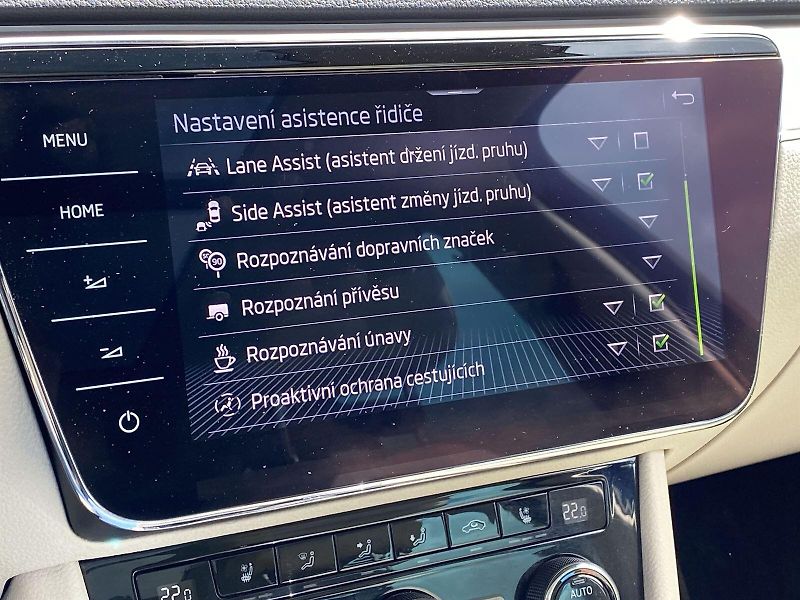 Škoda Superb (2022) Combi 2,0 TSI 4x4 DSG L&K - fotka 27 z 45