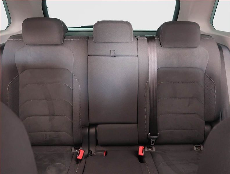 Volkswagen Tiguan (2017) 2.0 TDI, Automat, Kůže, Navi - fotka 10 z 15