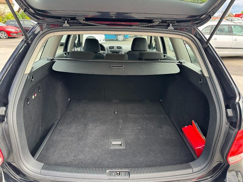 Volkswagen Golf (2010) Variant Comfortline 1.6 TDI - fotka 21 z 32