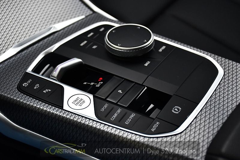 BMW Řada 3 320d xD M-SPORT PANORAMA H/K  - fotka 36 z 57