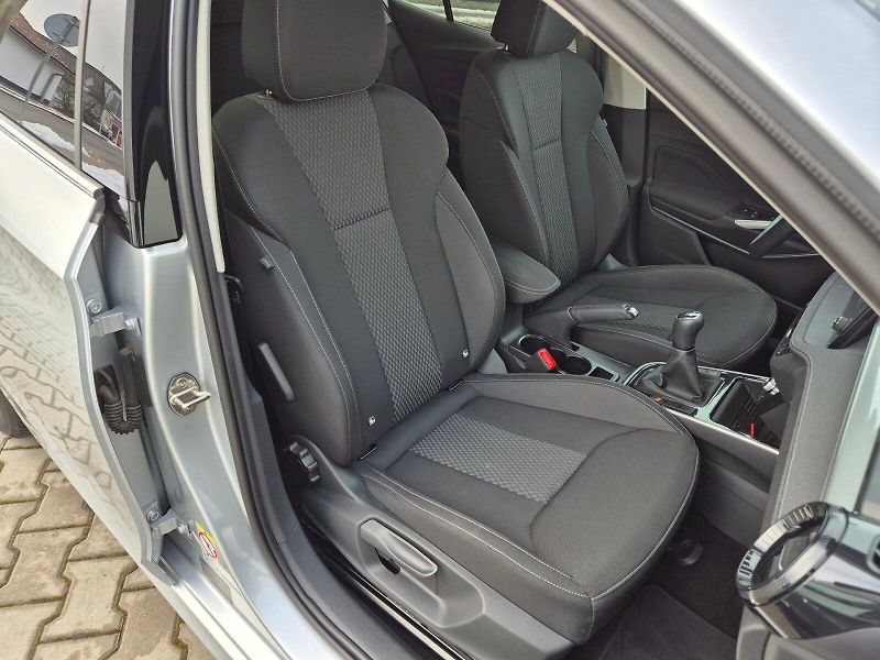 Škoda Fabia (2024) Top Selection 1.0 TSI 85 kW 6° - fotka 19 z 32