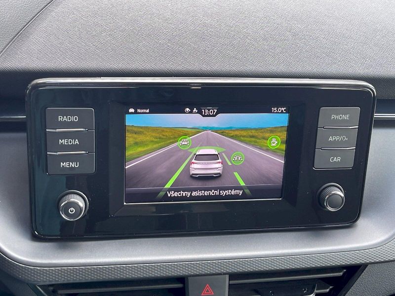 Škoda Kamiq (2023) 1.0 TSI 81 kW Fresh Ambition P - fotka 15 z 32