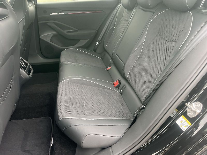 Škoda Superb (2026) Combi 2,0 TDI 4x4 DSG Sportlin - fotka 11 z 30